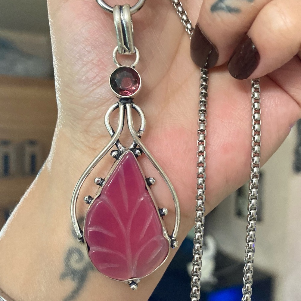 Genuine pink topaz & pink carved agate in leaf shape gemstone chain necklace - Picture 13 of 13
